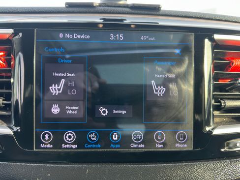 Used 2018 Chrysler Pacifica Touring-L Plus w/ Tire & Wheel Group image 26