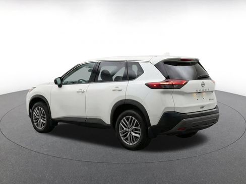 Used 2023 Nissan Rogue S AWD/4WD image 7