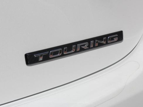 Used 2018 Toyota Avalon Touring image 25