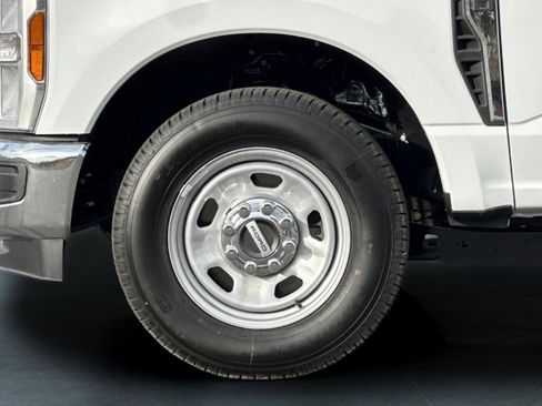 New 2026 Ford F350 XL w/ XL Chrome Package image 26