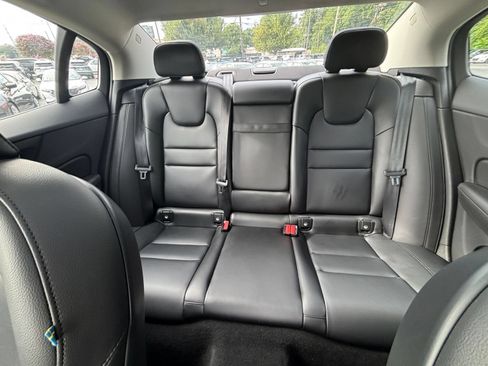 Used 2024 Volvo S60 B5 Core FWD image 30