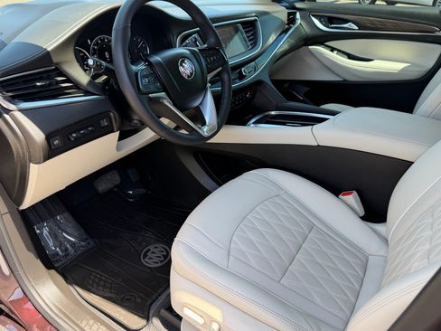 Used 2024 Buick Enclave Avenir w/ Avenir Technology Package AWD/4WD image 19