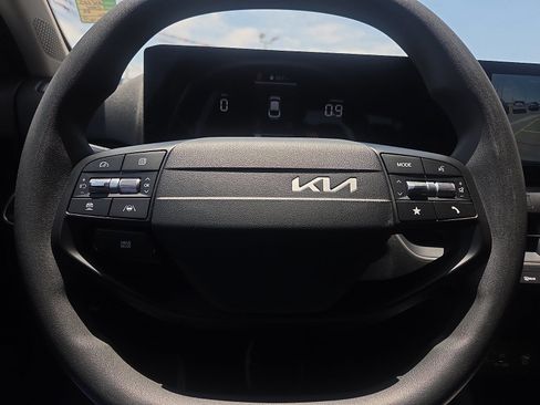 Used 2026 Kia K4 FWD image 12