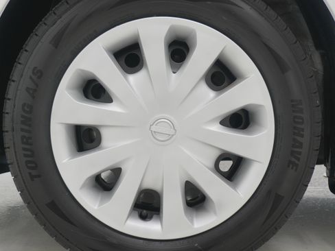 Used 2019 Nissan Versa S Plus FWD image 22