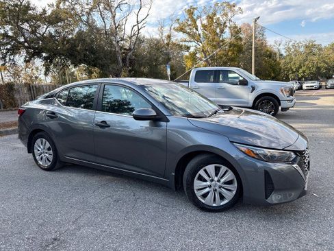 Used 2024 Nissan Sentra S image 6