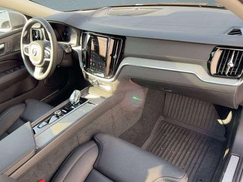 Certified 2026 Volvo V60 B5 Cross Country Ultra image 31