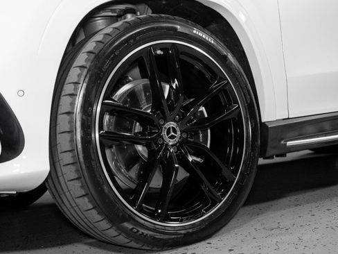 Certified 2026 Mercedes-Benz GLS 580 580 4MATIC&reg; SUV image 33