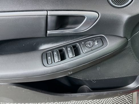 Used 2025 Hyundai Sonata SEL FWD image 15