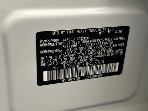 Used 2017 Subaru Forester 2.5i Touring AWD/4WD image 39