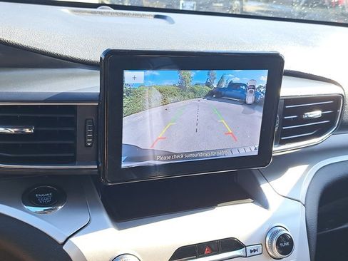 Certified 2022 Ford Explorer XLT w/ Equipment Group 202A image 30