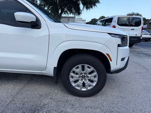 Used 2022 Nissan Frontier SV RWD image 10