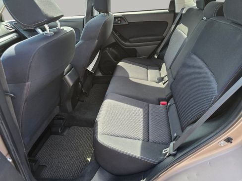 Used 2015 Subaru Forester 2.5i Premium AWD/4WD image 24