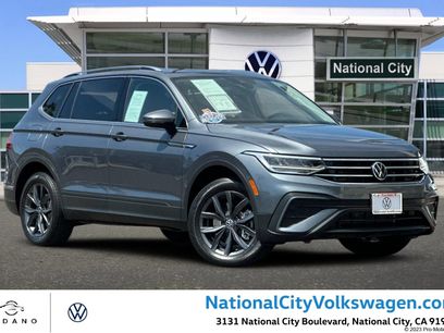 Used 2023 Volkswagen Tiguan SE w/ Panoramic Sunroof Package