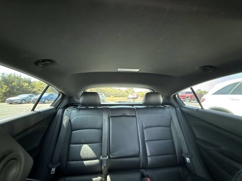 Used 2017 Chevrolet Cruze Premier FWD image 28