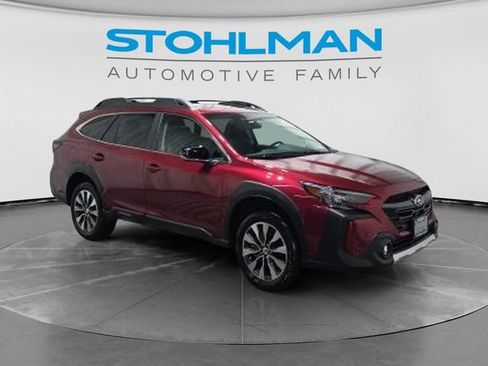 Used 2025 Subaru Outback Limited AWD/4WD image 1