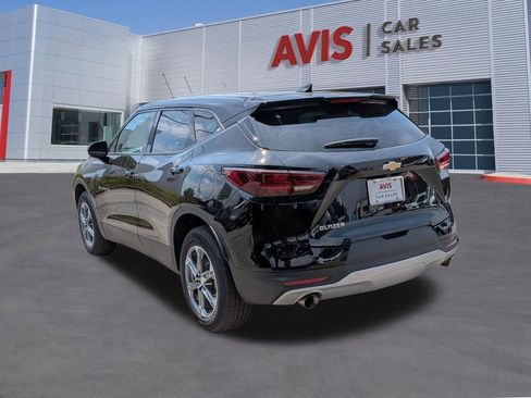 Used 2025 Chevrolet Blazer LT FWD image 7