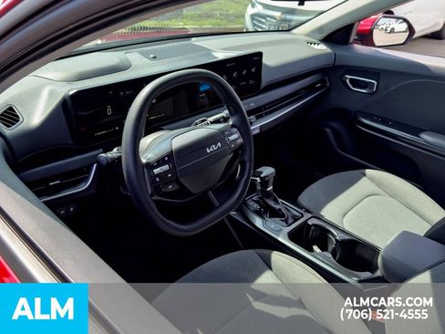 Used 2025 Kia K4 FWD image 9