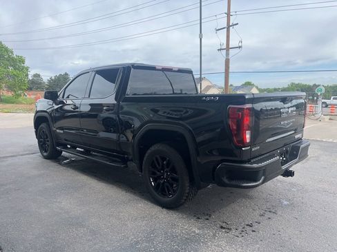 Used 2023 GMC Sierra 1500 Elevation w/ LPO, Elevation Black Package AWD/4WD image 4