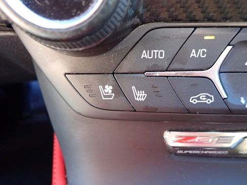 Used 2015 Chevrolet Corvette Z06 w/ 3LZ Preferred Equipment Group image 25