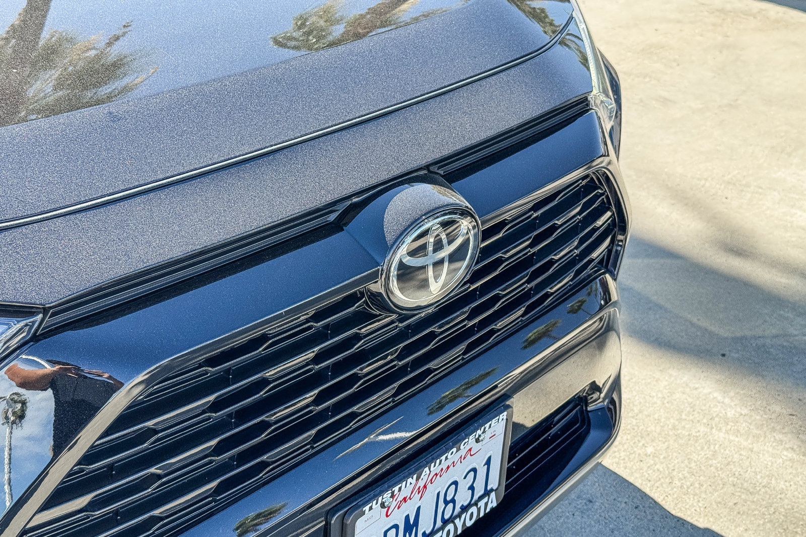 Certified 2025 Toyota RAV4 SE w/ Convenience Package AWD/4WD image 4
