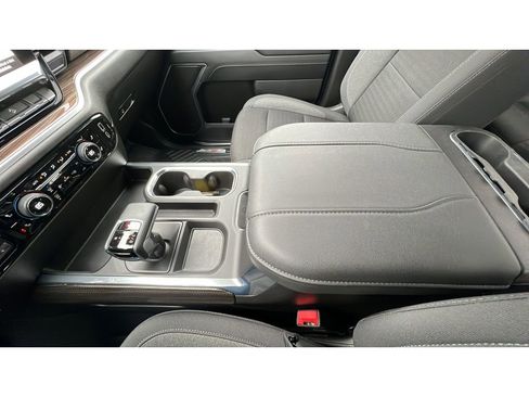 Used 2024 Chevrolet Silverado 1500 LT image 20