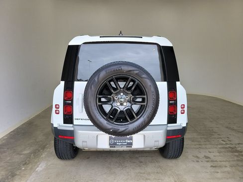 Used 2025 Land Rover Defender 110 S AWD/4WD image 6
