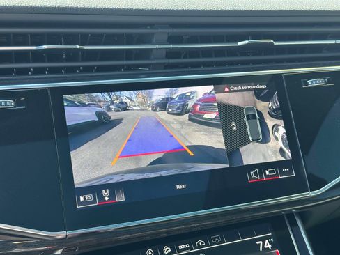 Used 2024 Audi Q7 3.0T Premium Plus image 25