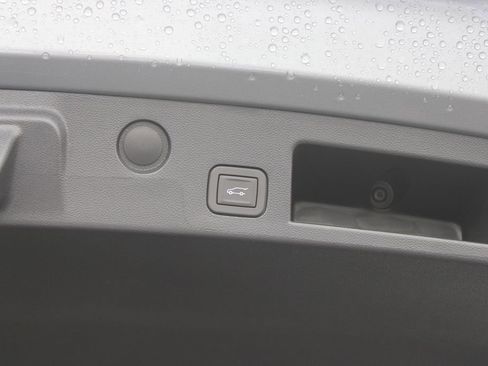 New 2026 Chevrolet Equinox LT FWD image 16