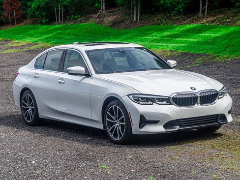 Used 2021 BMW 330i xDrive 330i xDrive w/ Convenience Package image 12