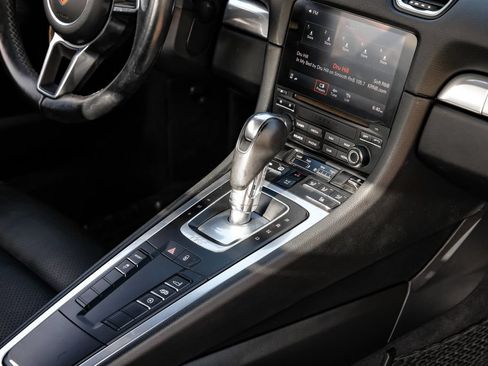 Used 2017 Porsche 718 Cayman RWD image 17