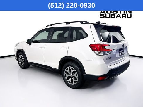 Used 2024 Subaru Forester Premium AWD/4WD image 6