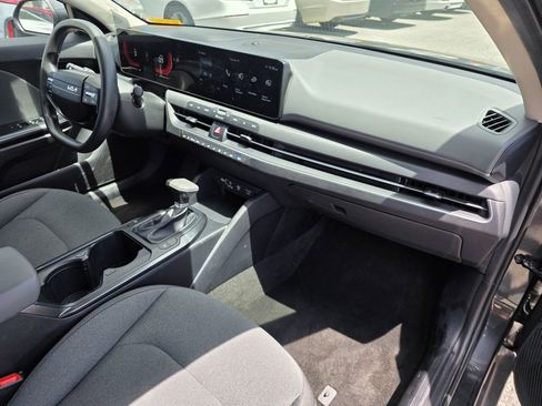 Used 2025 Kia K4 LXS FWD image 10