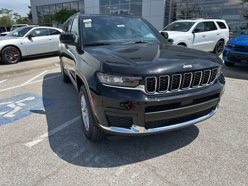 New 2025 Jeep Grand Cherokee L Laredo w/ Luxury Tech Group I AWD/4WD image 8