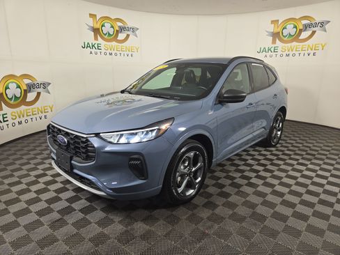 Used 2024 Ford Escape ST-Line AWD/4WD image 3