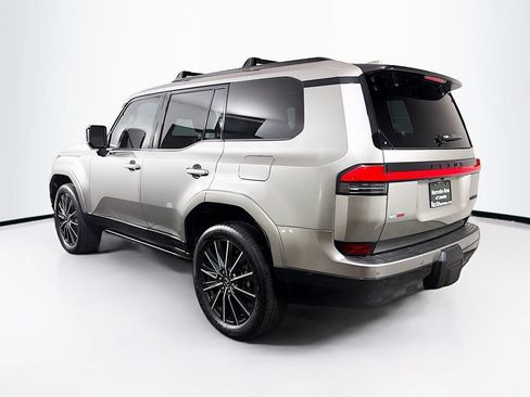 Used 2025 Lexus GX 550 w/ Accessory Package (2T) AWD/4WD image 5