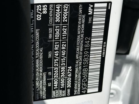 Certified 2025 Mercedes-Benz GLE 53 AMG 4MATIC Coupe image 36