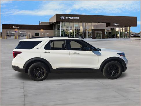 Used 2022 Ford Explorer Timberline w/ Timberline Technology Package image 6