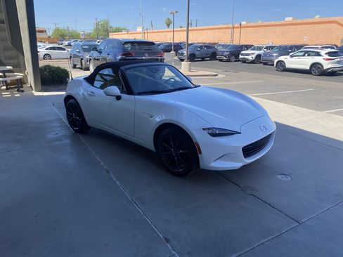 Used 2022 MAZDA MX-5 Miata Grand Touring w/ Weather Package image 6