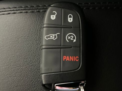 New 2026 Jeep Compass Limited image 19