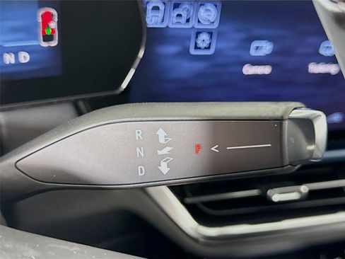 New 2026 Chevrolet Equinox EV LT image 12