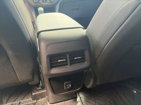 Used 2020 Chevrolet Equinox LT w/ Driver Convenience Package AWD/4WD image 23