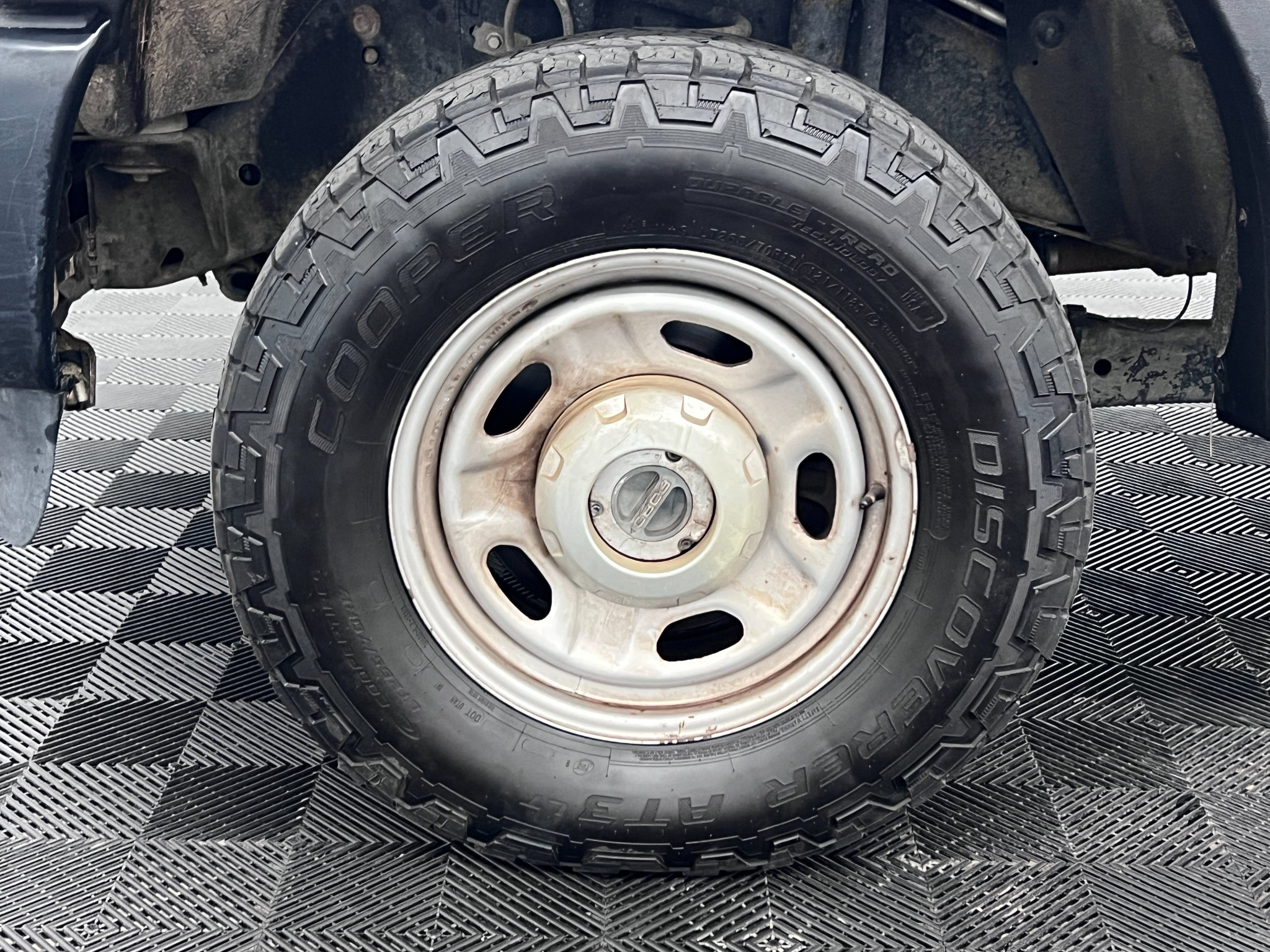Used 2015 Ford F250 XL w/ Power Equipment Group AWD/4WD image 23