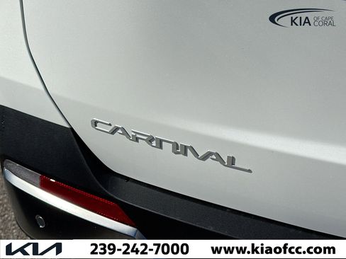 New 2026 Kia Carnival SX image 10