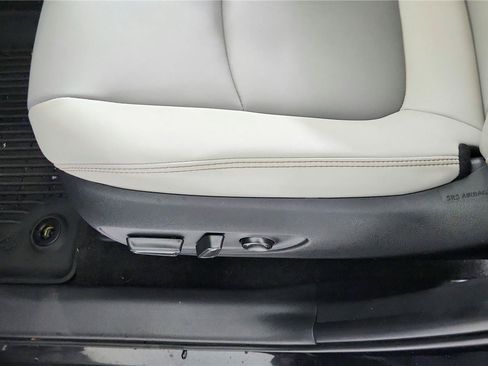 Used 2025 Toyota RAV4 XLE Premium w/ Weather Package AWD/4WD image 18