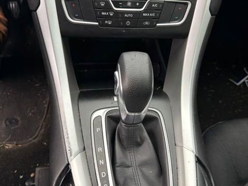 Used 2016 Ford Fusion SE FWD image 36