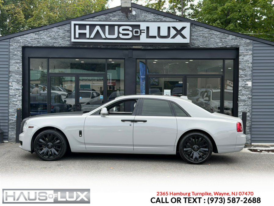 Used 2018 Rolls-Royce Ghost RWD image 17