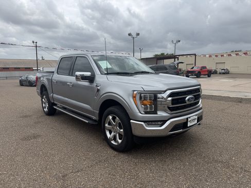Used 2022 Ford F150 XLT w/ Equipment Group 302A High AWD/4WD image 5