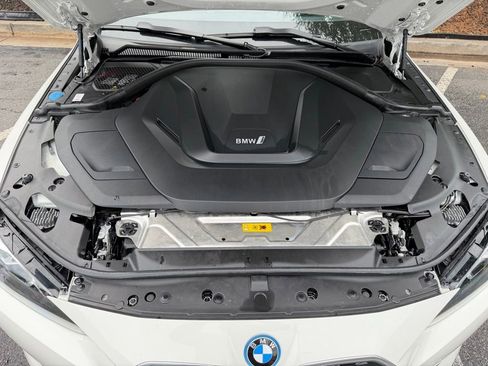Used 2023 BMW i4 eDrive35 RWD image 6