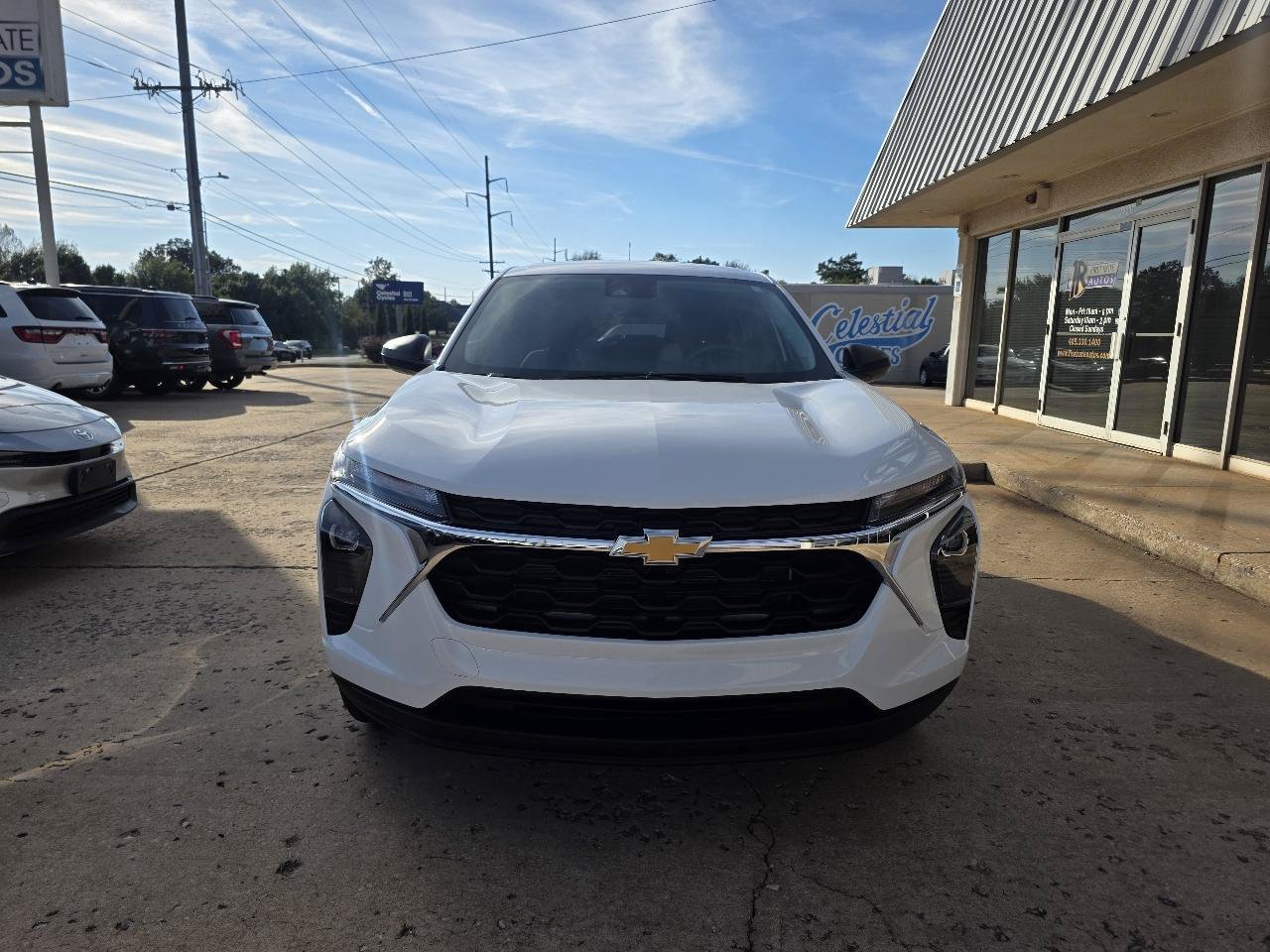Used 2026 Chevrolet Trax LS FWD image 2