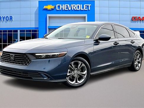 Used 2024 Honda Accord EX image 3